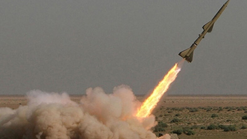 suudi-arabistan-husilerin-riyada-firlattigi-2-balistik-fuze-engellendi.jpg