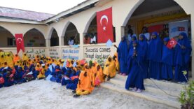 turkiyeden-somalide-egitime-destek-bir-okulun-derslikleri-yenilendi.jpg