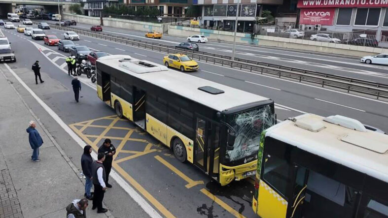 uskudarda-iett-otobusleri-carpisti-4-yarali.jpg