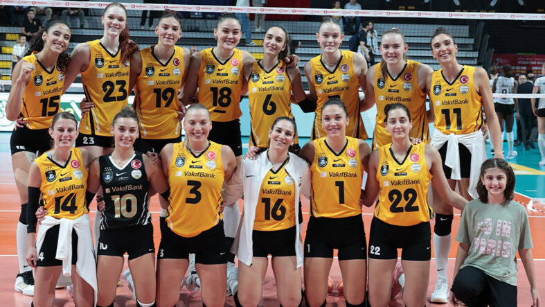 vakifbank-besiktasi-yenerek-sezona-galibiyetle-basladi.jpg