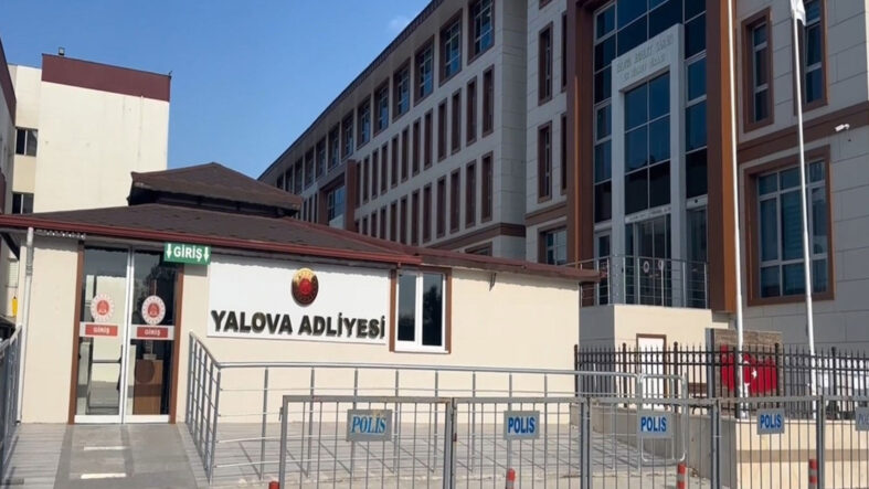 yalova-adliyesinde-yolsuzluk-sorusturmasi-idari-isler-muduru-ve-personel-tutuklandi.jpg