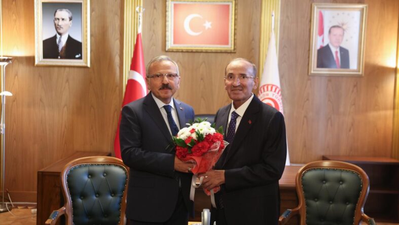 yeni-tbmm-baskanvekili-yusuf-beyazit-oldu.jpg